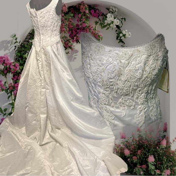 JCPenny Exclusive Design Wedding Dress Size 10 - Picture 1 of 13